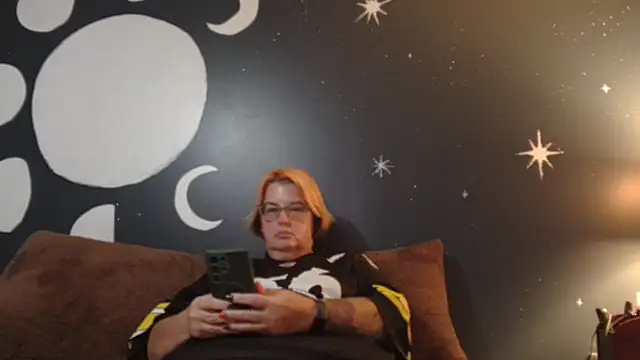 ReneeReigns online show from 09-18-25, 02:02