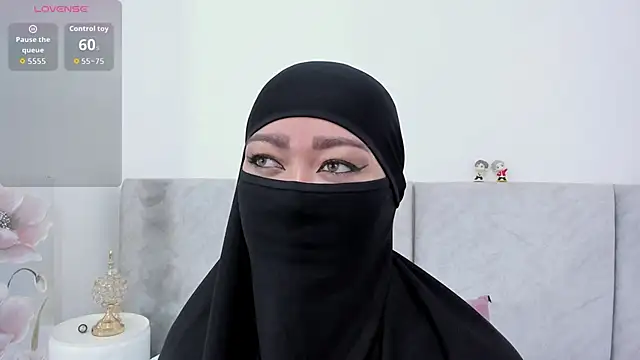 Snapshot of Jadiya_ chatting on 10-14-25, 12:17 Jadiya online show from 10-14-25, 12:17