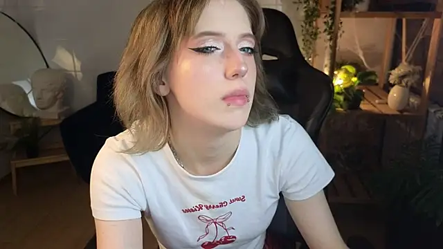 MorgyAsuna  online show from 11-05-25, 01:33