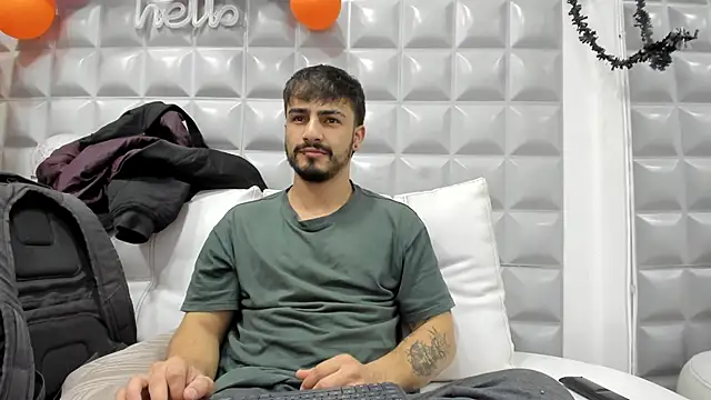 Jack Daniel   online show from 10-21-25, 02:29