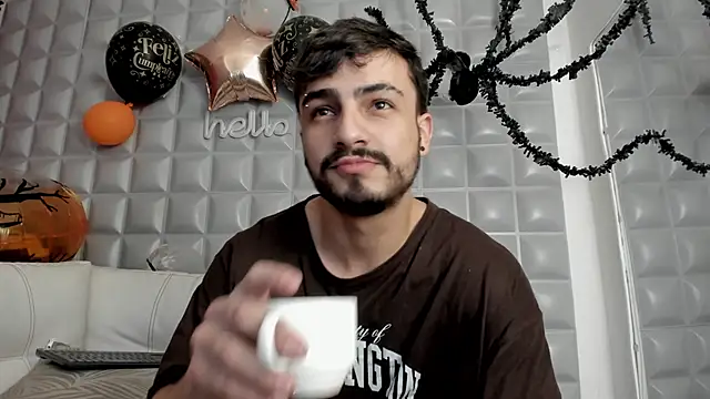 Jack Daniel   online show from 10-22-25, 03:34