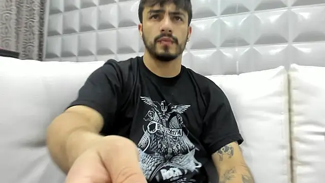 Jack Daniel   online show from 11-04-25, 05:23