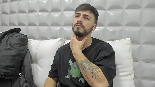 Jack Daniel   online show from 11-18-25, 04:11