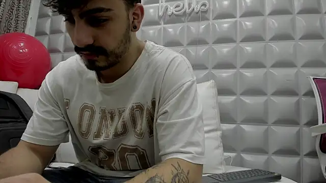 Jack Daniel   online show from 12-04-25, 07:22