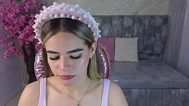 lilith4 s online show from 11-04-25, 08:30