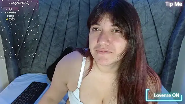 Snapshot of Pandy_888 chatting on 01-10-26, 02:02 Pandy 888 online show from 01-10-26, 02:02