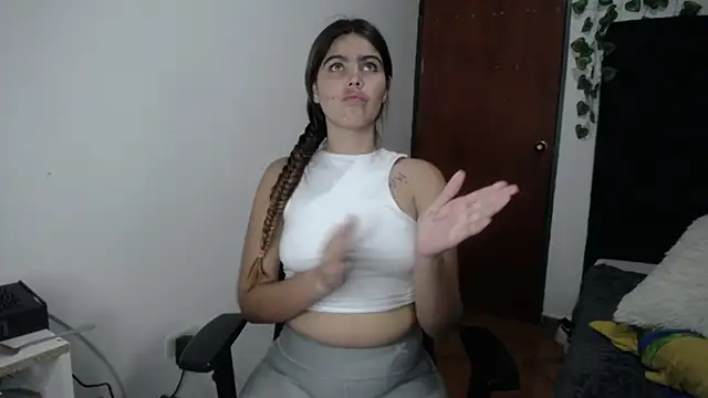 isabel 09 online show from 10-17-25, 03:36