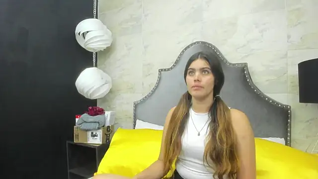 Snapshot of isabel_09 chatting on 07-20-26, 06:43 isabel 09 online show from 07-20-26, 06:43
