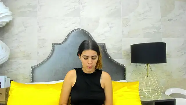 Snapshot of isabel_09 chatting on 07-31-26, 05:23 isabel 09 online show from 07-31-26, 05:23
