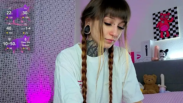 LilithPoison online show from 02-05-26, 06:12