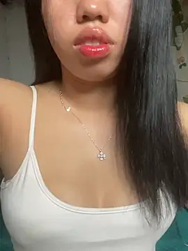 Snapshot of Rose-babyx chatting on 06-20-26, 02:47 Rose-babyx online show from 06-20-26, 02:47