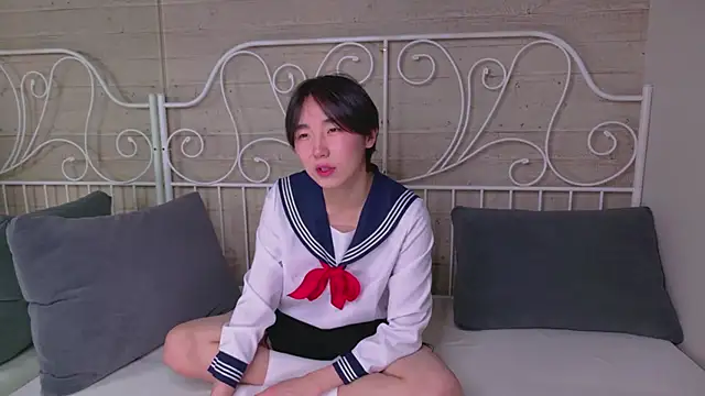 HeejinWang online show from 10-29-25, 08:21