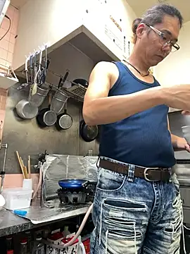 Snapshot of pai-chin-kun chatting on 10-08-25, 03:42 pai-chin-kun online show from 10-08-25, 03:42