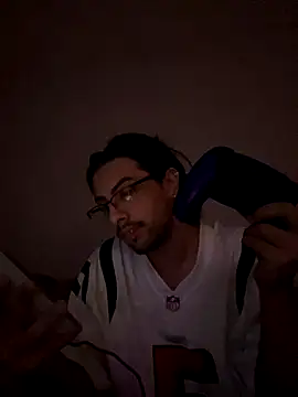 Snapshot of daddycreampies chatting on 11-18-25, 12:16 daddycreampies online show from 11-18-25, 12:16