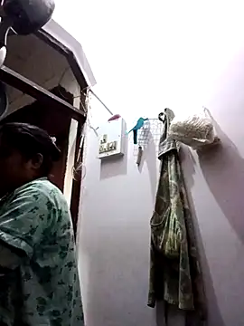 Snapshot of aliya-jaan71 chatting on 11-13-25, 05:28 aliya-jaan71 online show from 11-13-25, 05:28