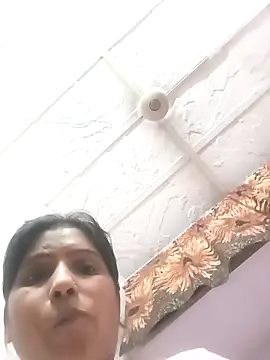 Snapshot of aliya-jaan71 chatting on 03-26-26, 04:45 aliya-jaan71 online show from 03-26-26, 04:45