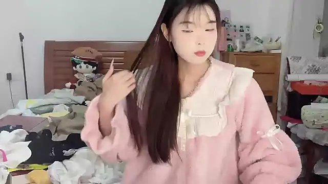 Akong11 online show from 10-25-25, 06:02