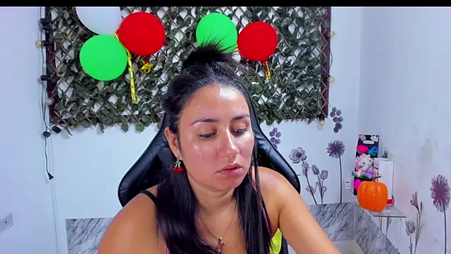 Luna021 1 online show from 11-01-25, 07:38