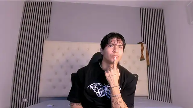 toji luxxer online show from 11-28-25, 08:44