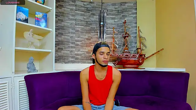 Juicy Creww online show from 09-28-25, 09:47