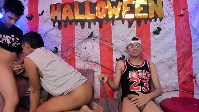 Juicy Creww online show from 10-20-25, 11:54