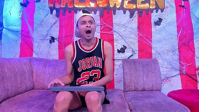 Juicy Creww online show from 10-25-25, 09:17