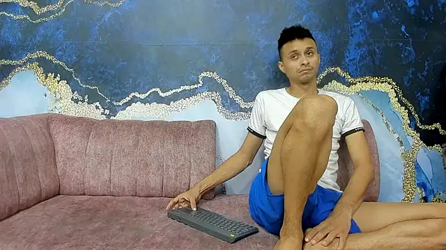 Juicy Creww online show from 11-04-25, 09:19