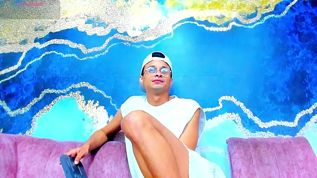 Juicy Creww online show from 11-20-25, 11:21