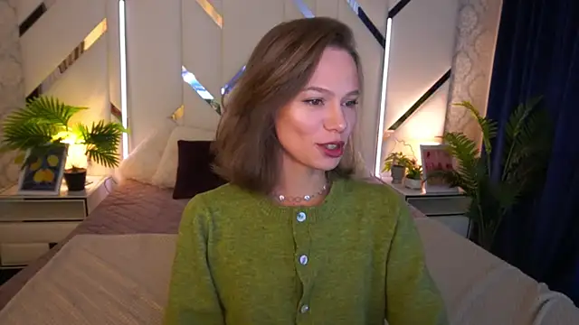 ShyySiren online show from 12-22-25, 08:44