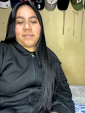 Snapshot of babyjuly19 chatting on 10-25-25, 08:00 babyjuly19 online show from 10-25-25, 08:00