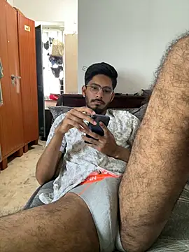 Snapshot of vikranthLong chatting on 04-23-26, 06:14 vikranthLong online show from 04-23-26, 06:14