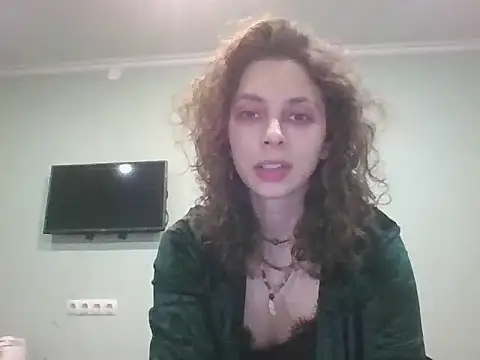 Snapshot of Lorveth chatting on 10-30-25, 06:19 Lorveth online show from 10-30-25, 06:19