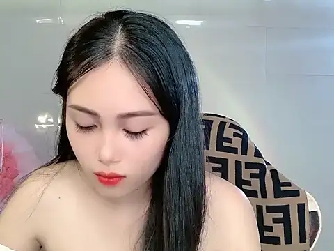 Snapshot of Lyly4757 chatting on 10-29-25, 08:05 Lyly4757 online show from 10-29-25, 08:05