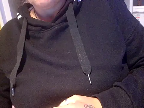 Snapshot of Milf_Lady_Frankfurt chatting on 09-28-25, 07:19 Milf Lady Frankfurt online show from 09-28-25, 07:19