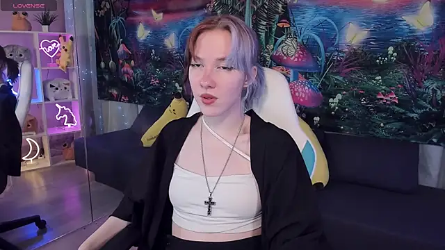 Snapshot of JessieRich chatting on 09-30-25, 12:21 JessieRich online show from 09-30-25, 12:21