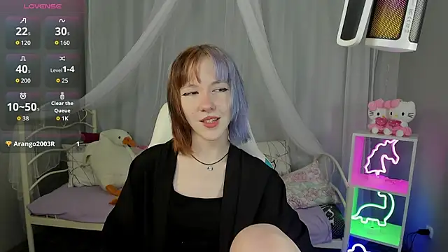 Snapshot of JessieRich chatting on 10-10-25, 10:20 JessieRich online show from 10-10-25, 10:20