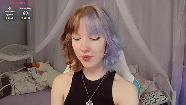 Snapshot of JessieRich chatting on 10-13-25, 08:09 JessieRich online show from 10-13-25, 08:09