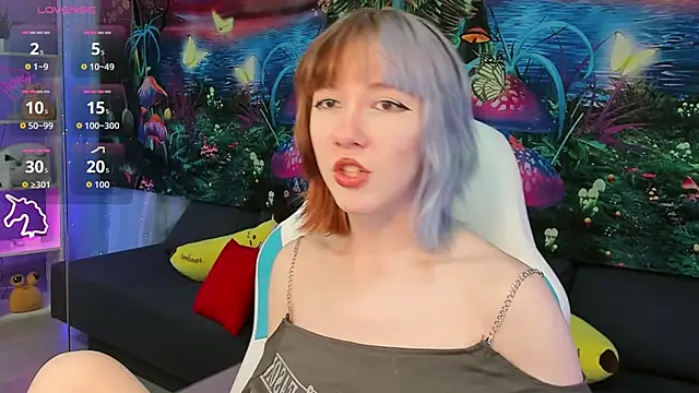 Snapshot of JessieRich chatting on 10-18-25, 08:53 JessieRich online show from 10-18-25, 08:53