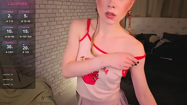 KarenSmitht online show from 10-26-25, 04:02