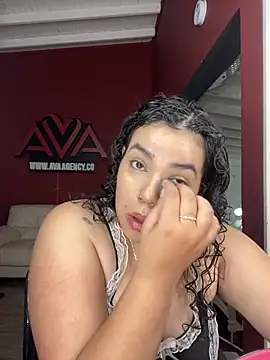 krisstenSantos online show from 10-04-25, 11:08