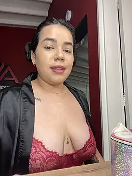 krisstenSantos online show from 11-25-25, 12:16