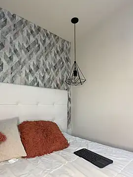 krisstenSantos online show from 02-19-26, 01:29