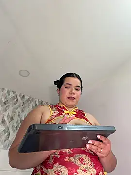 Snapshot of krisstenSantos chatting on 05-06-26, 01:05 krisstenSantos online show from 05-06-26, 01:05