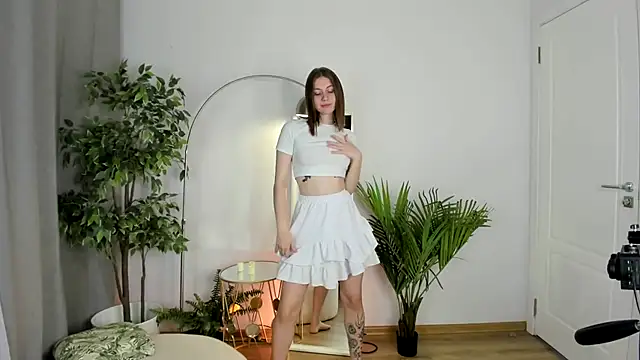 Pink Muse online show from 11-06-25, 01:56