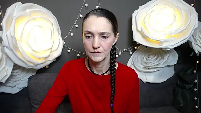 TayaFinch online show from 11-17-25, 01:17