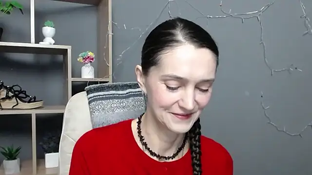 TayaFinch online show from 11-19-25, 01:11