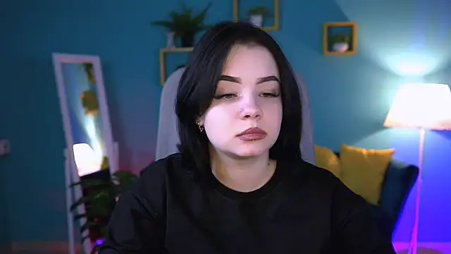 leslierowe  online show from 10-16-25, 04:19