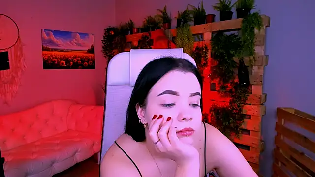 leslierowe  online show from 11-02-25, 01:46