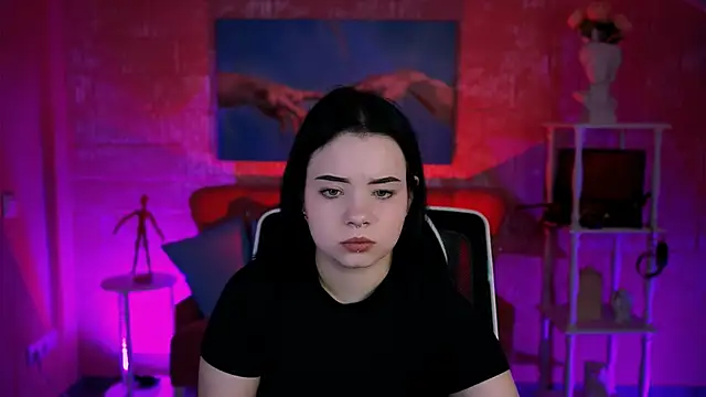 leslierowe  online show from 11-22-25, 12:59