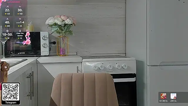 Snapshot of KristenHarrington chatting on 01-14-26, 01:17 KristenHarrington online show from 01-14-26, 01:17